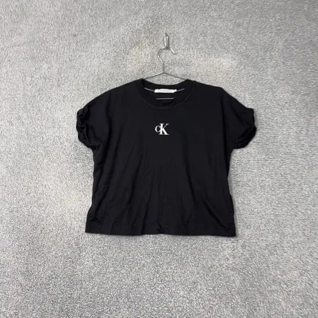 캘빈클라인 센터 로고 여성 블랙 반팔 티 S