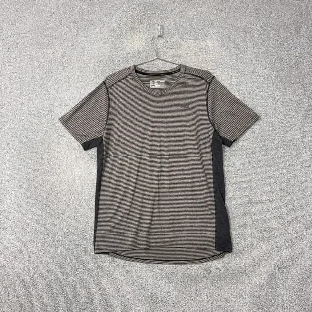 뉴발란스 그레이 운동 기능성 반팔 티 L