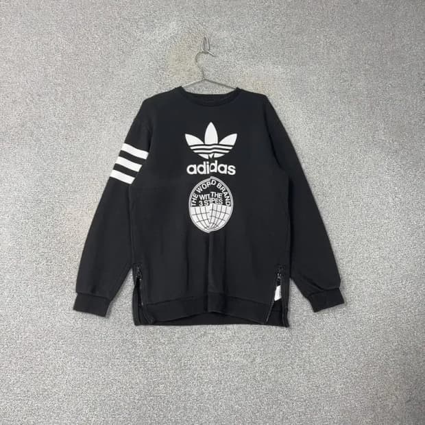 아디다스 빈티지 삼선 완장 빅로고 프린팅 오버핏 맨투맨 105