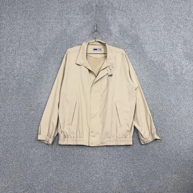 휠라 베이지 로고 남성 캐주얼 해링턴 자켓 105