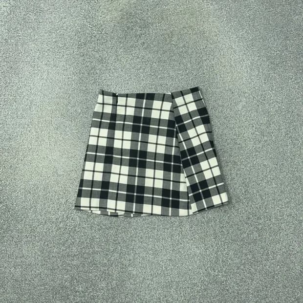 자라 체크 블랙 미니스커트 XS