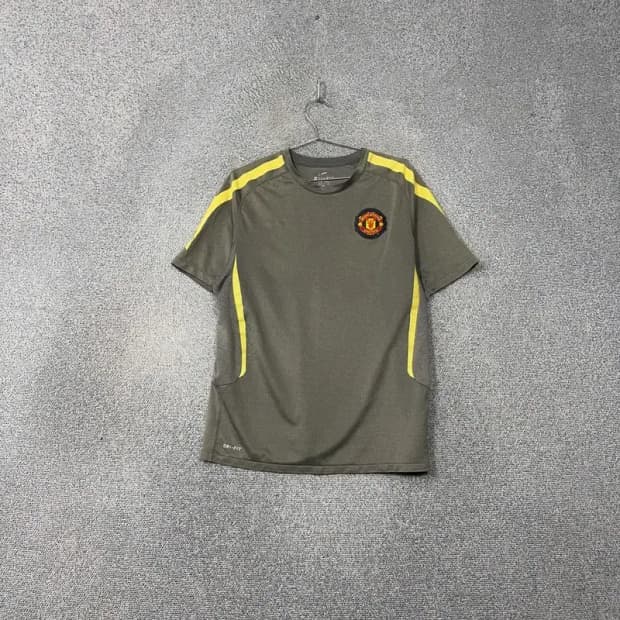 나이키 로고 맨체스터유나이티드 그레이 기능성 반팔 티 L