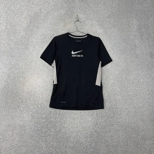 나이키 드라이핏 기능성 남성 프린팅 블랙 반팔 티 S