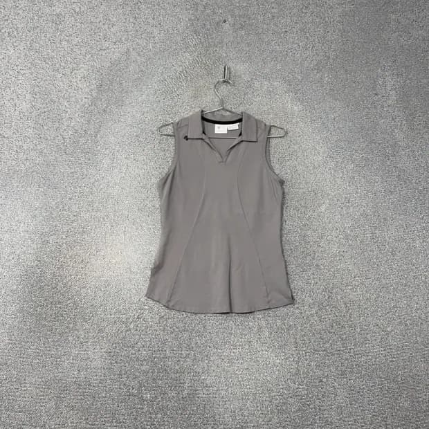 데상트 로고 여성 기능성 카라 민소매 나시 M