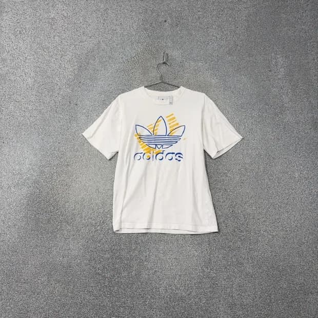 아디다스 빈티지 프린팅 화이트 반팔 티 L