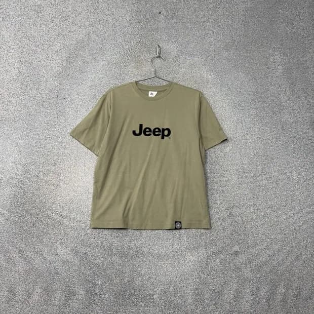 지프 프린팅 베이지 반팔 티 S