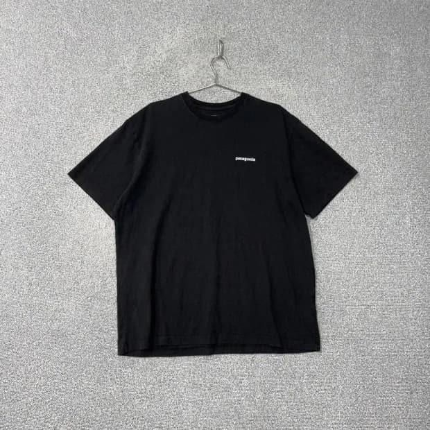 파타고니아 블랙 반팔티 XL