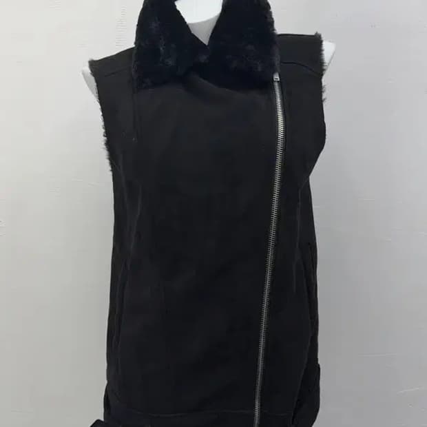 블랙 안감 퍼 스웨이드 사선 조끼 M-L
