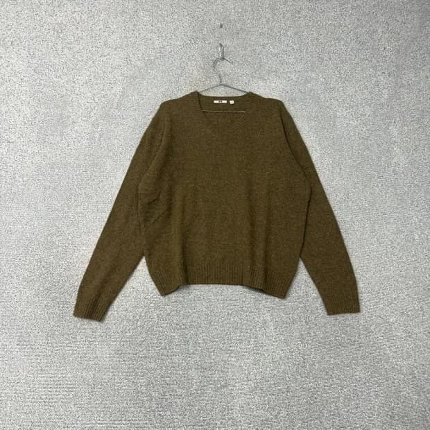 유니클로 카키 울 니트 L