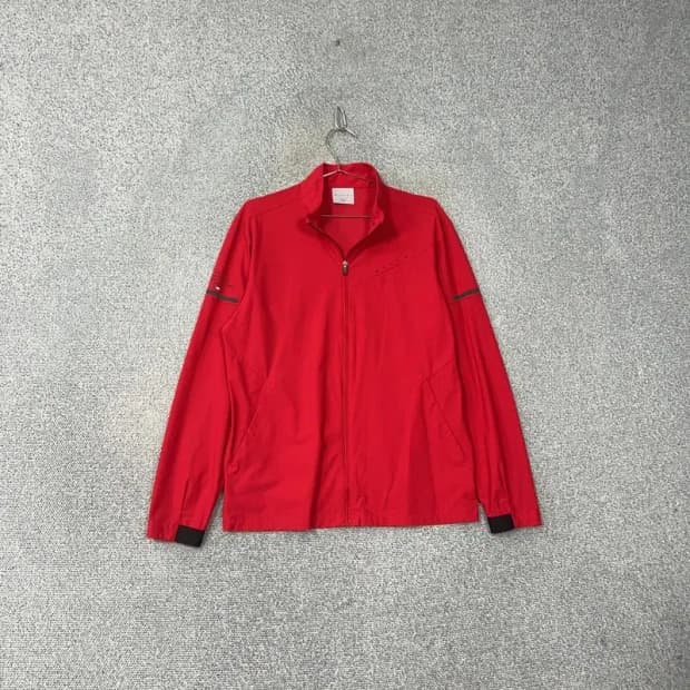 밀레 레드 로고 기능성 집업 저지 105