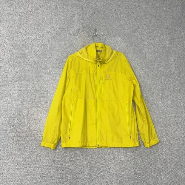 블랙야크 옐로우 로고 기능성 바람막이 105