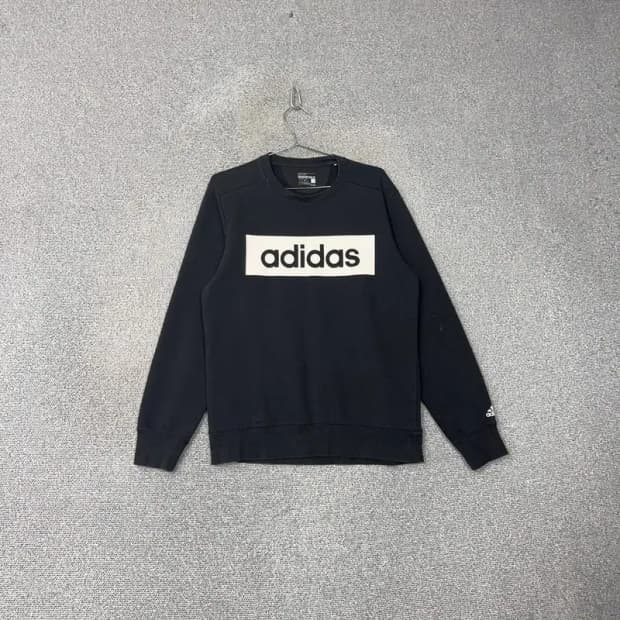 아디다스 박스로고 블랙 맨투맨 105