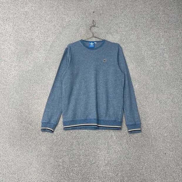 아디다스 스몰로고 블루 맨투맨 105