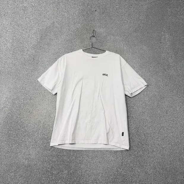예일 화이트 로고 남성 캐주얼 반팔티 L