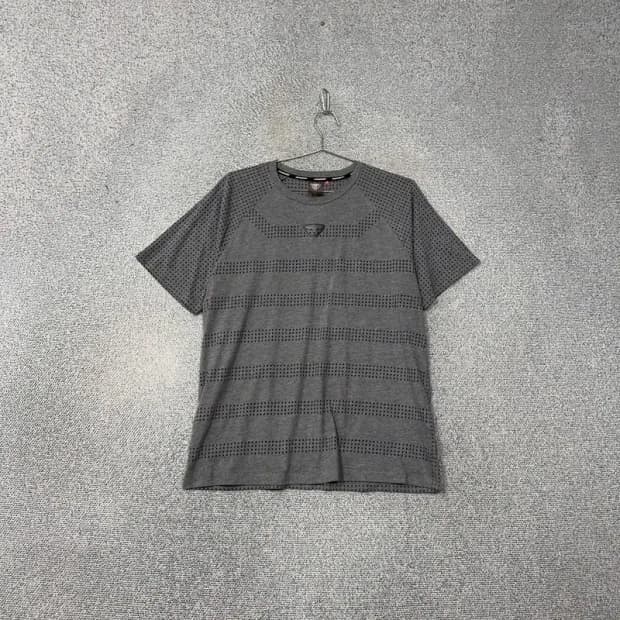 다이나핏 그레이 센터 로고 남성 운동 기능성 반팔티 XXL