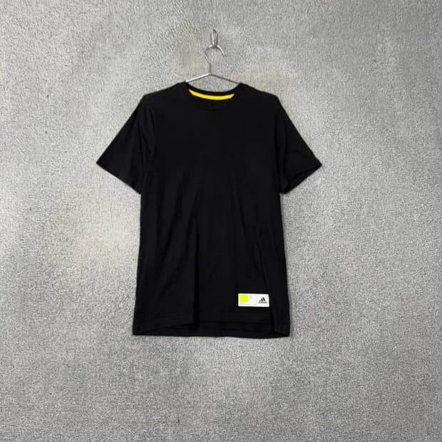 아디다스 블랙 하단 로고 반팔티 L