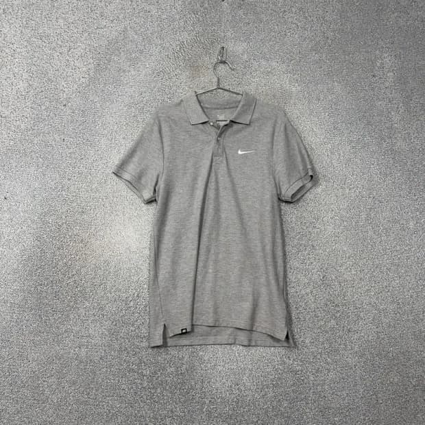 나이키 라이트 그레이 로고 캐주얼 반팔 카라티 L