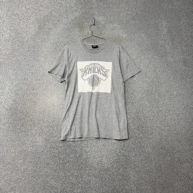 NBA 뉴욕닉스 프린팅 그레이 반팔티 L