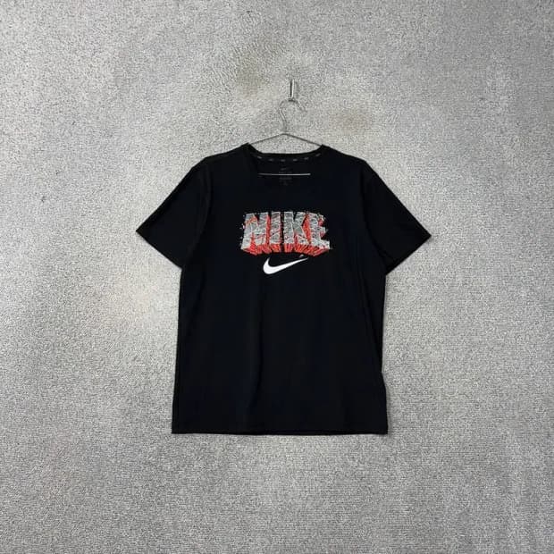 나이키 레트로 프린팅 블랙 반팔 티 M