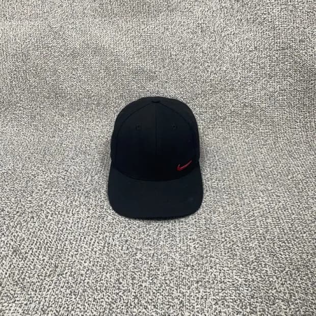 나이키 빈티지 레드 스우시 블랙 볼캡