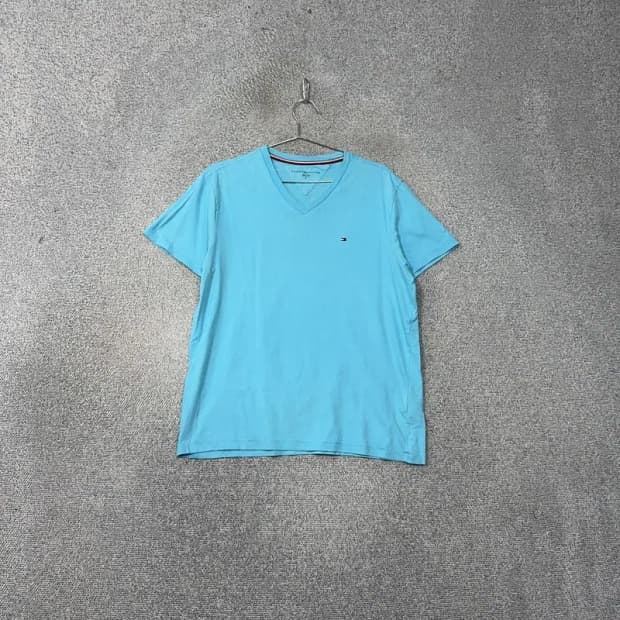 타미힐피거 로고 브이넥 라이트 블루 반팔 티 M