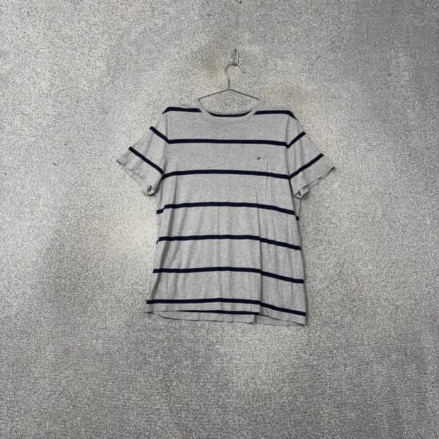 타미힐피거 스트라이프 라이트 그레이 로고 반팔 티 M