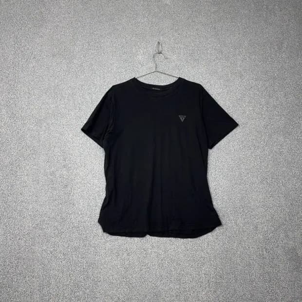 게스 블랙 로고 캐주얼 반팔 티 XL