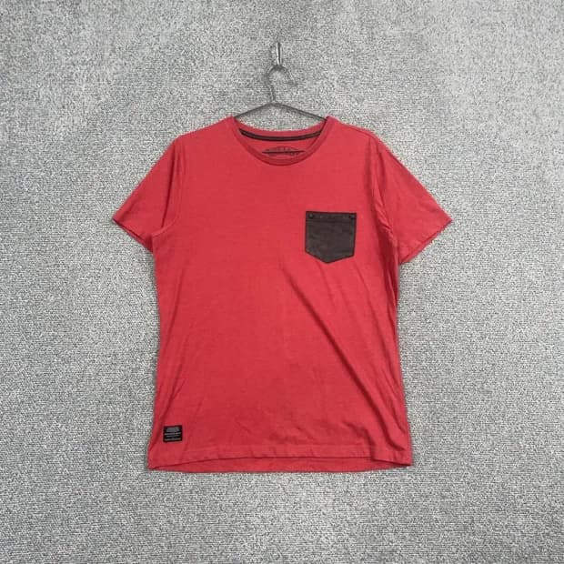 버커루 포켓 레드 반팔 티 XL