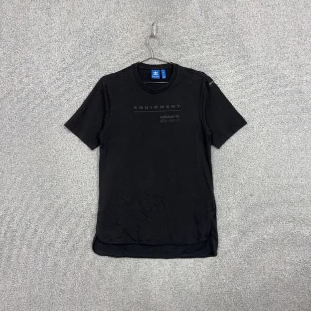 아디다스 프린팅 블랙 스펠 로고 반팔 티 95