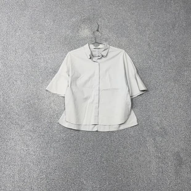 잇미샤 라이트 그레이 오버핏 반팔 블라우스 82-88-160