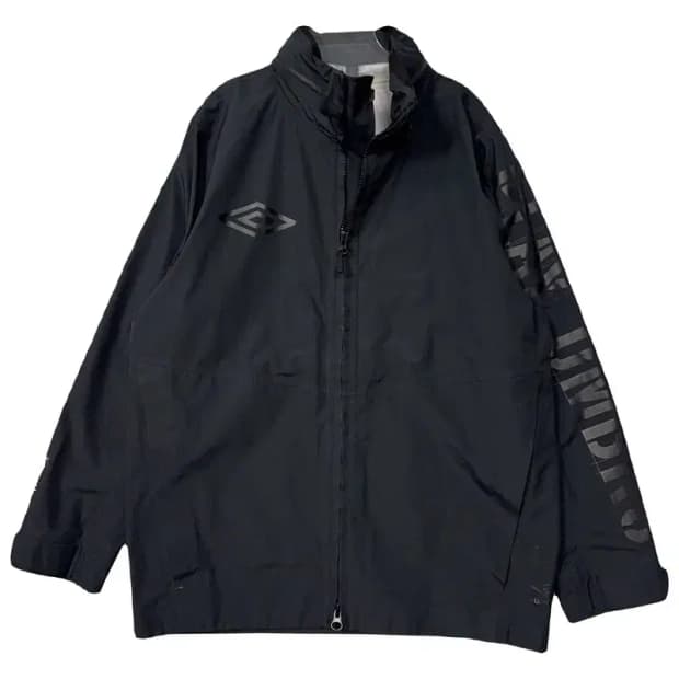 엄브로 블랙 로고 남성 바람막이 95(M)