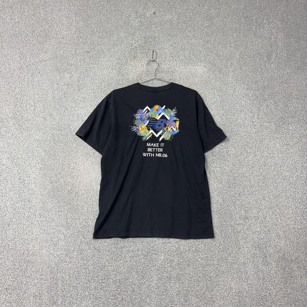 뉴발란스 백프린팅 네이비 반팔 티 105(XL)