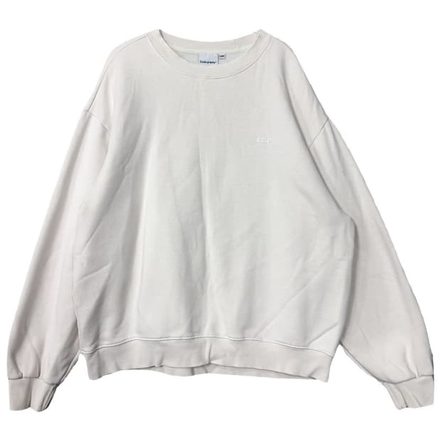 코드그라피 화이트 자수 로고 빈티지 맨투맨 L