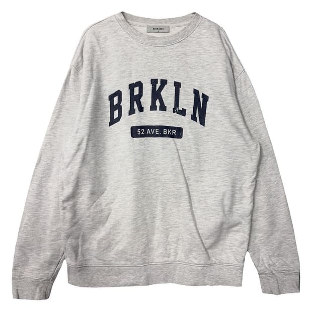 버커루 로고 라이트 그레이 맨투맨 M