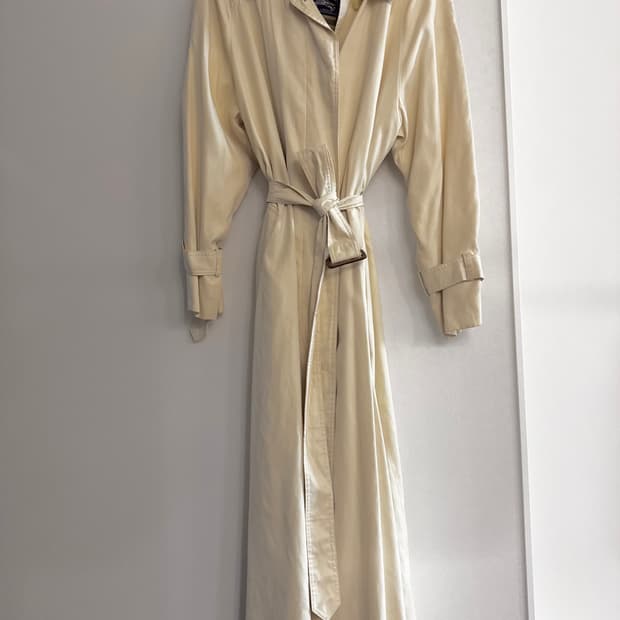 버버리 아이보리 맥시 롱 트렌치코트