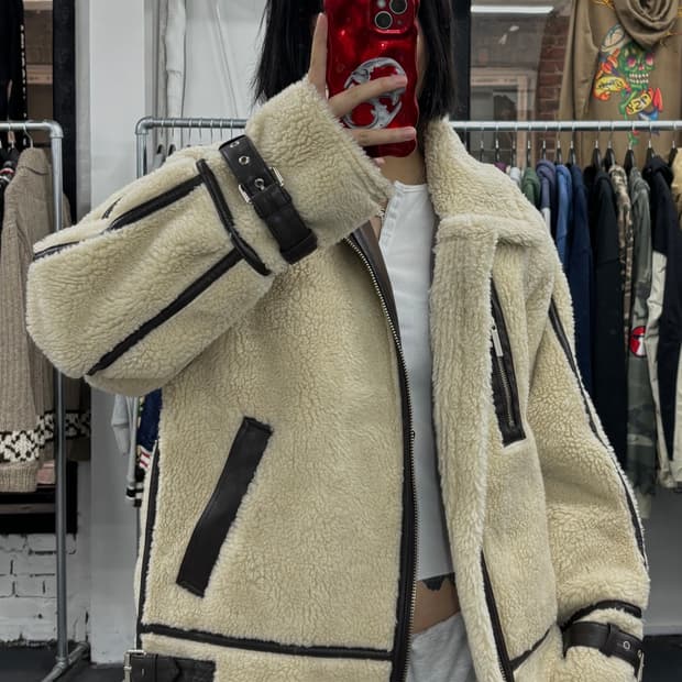 인스턴트펑크 리버시블 무스탕