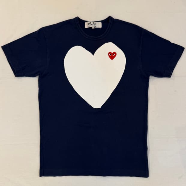 꼼데가르송 플레이 빅하트 프린팅 티셔츠 네이비
