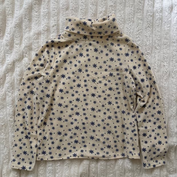 vintage fleece top