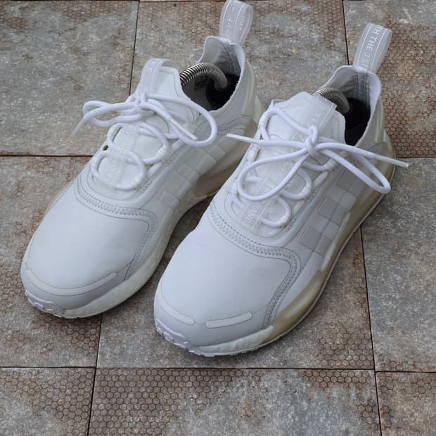 (235)아디다스 nmd v3 화이트