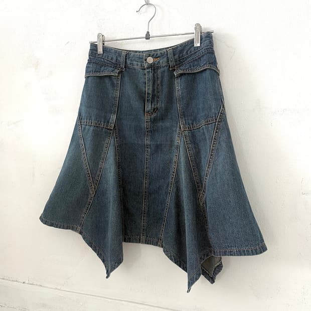 Pocket Detail Flared Denim Midi Skirt