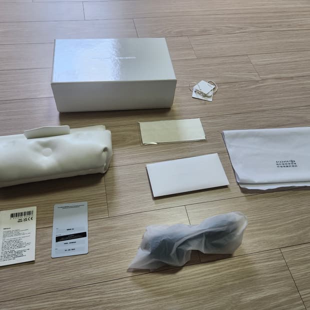 젠틀몬스터 X 마르지엘라 mm005 블랙블랙