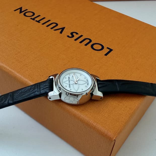 [Louis Vuitton] Tambour bijou Pearlshell