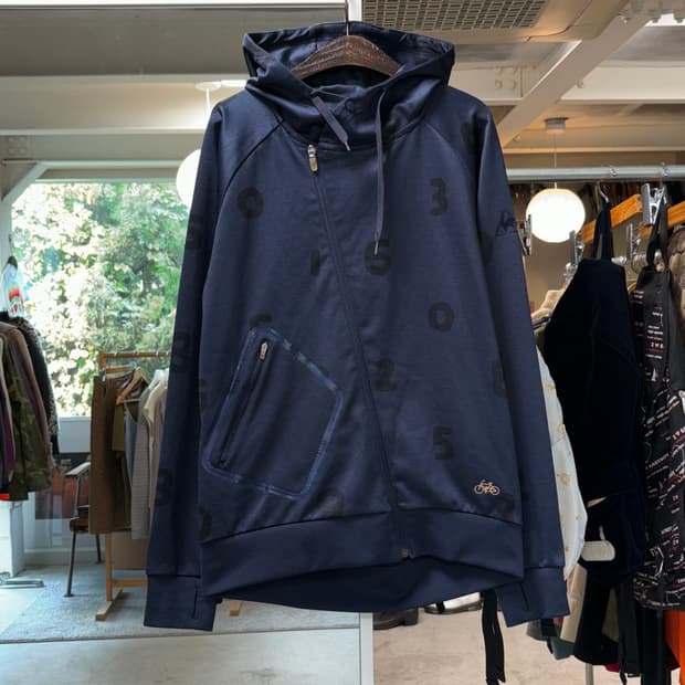 소우소우 르꼬끄 비대칭 후드집업