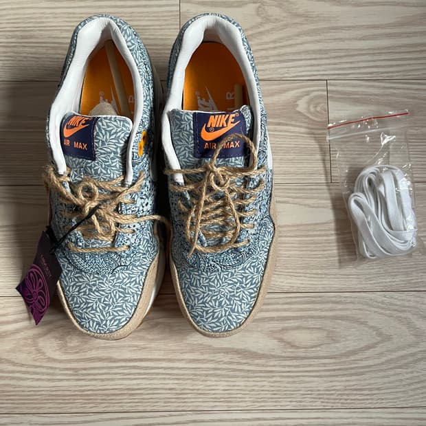 맥스1 리버티 콜라보 225cm 1회착용 nike max liberty