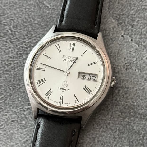 세이코 Seiko TYPE II 쿼츠 로만 인덱스 데이데이트