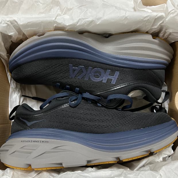 호카 / 본디 8 (새상품) / 255