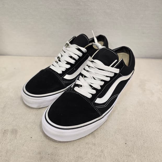 반스 올드스쿨 블랙 스니커즈 265