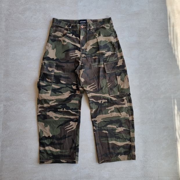 Shethis comma 카모팬츠 