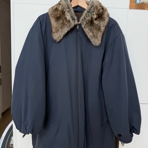 아모멘토 리버시블 패딩