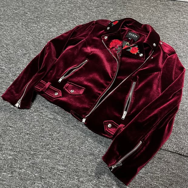 게스 벨벳 버건디 로즈 자수 바이커 자켓